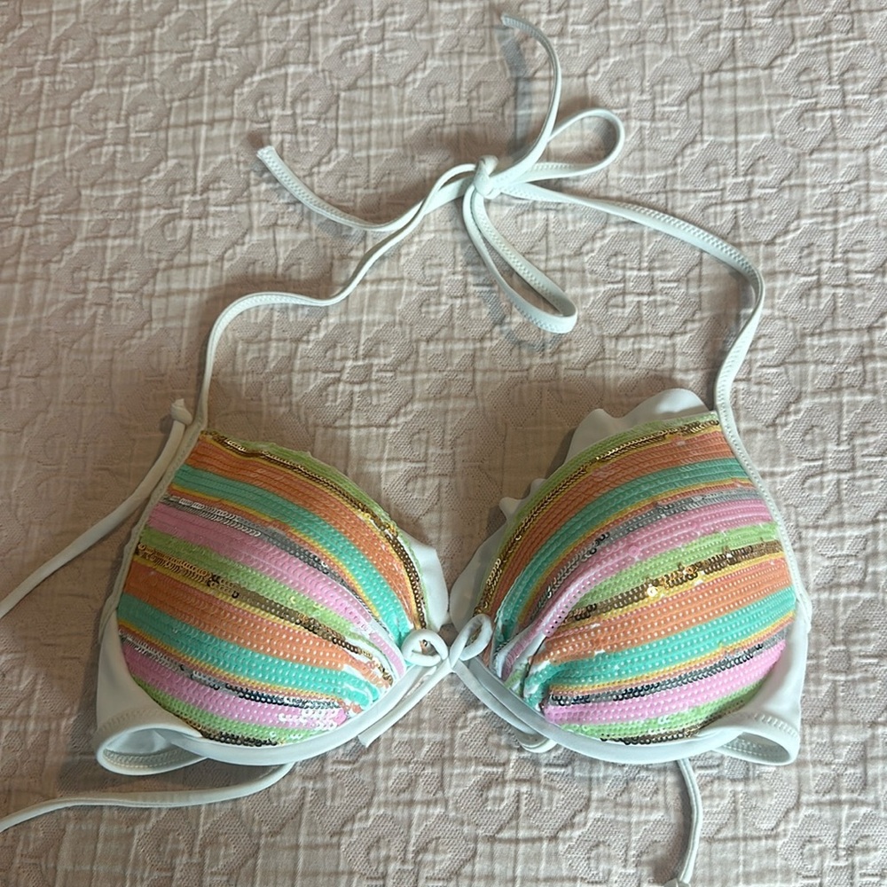 Victoria’s Secret push-up bikini top